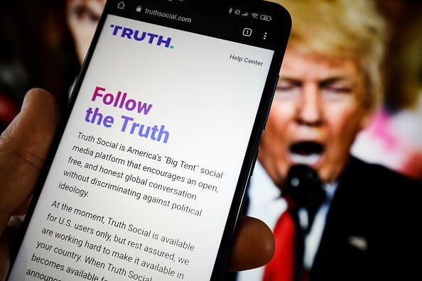 Truth Social Merger Partner's Shares Slip After Trump Weighs in on Elon Musk Twitter Deal - Vimarsana News