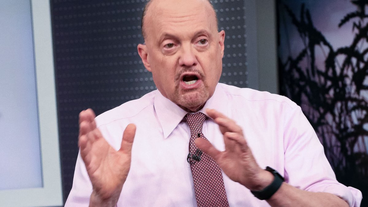 Cramer's Week Ahead: There Could Be 'Real Signs' for the Fed to Slow Down – NBC Los Angeles - Vimarsana News