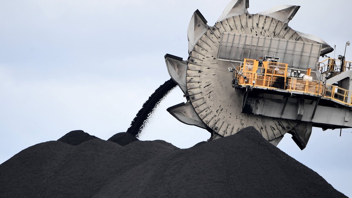 Nearly Half of the Coal Industry Is Still on an Expansion Course in 'Reckless' Mining Rush – NBC Los Angeles - Vimarsana News