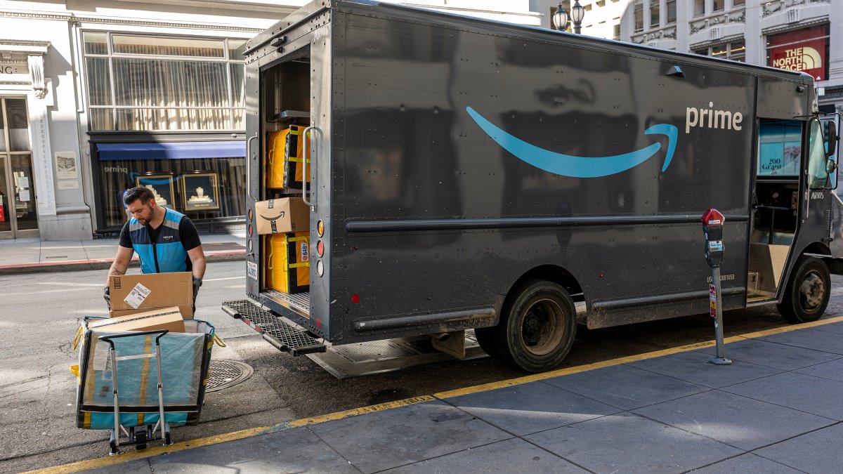 Amazon Shoppers Shrug Off Second Prime Day Sale - Vimarsana News