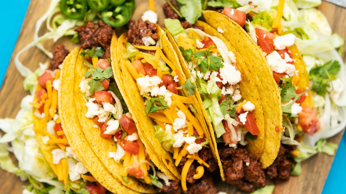 18 deals and freebies for National Taco Day 2023 – NBC Los Angeles - Vimarsana News