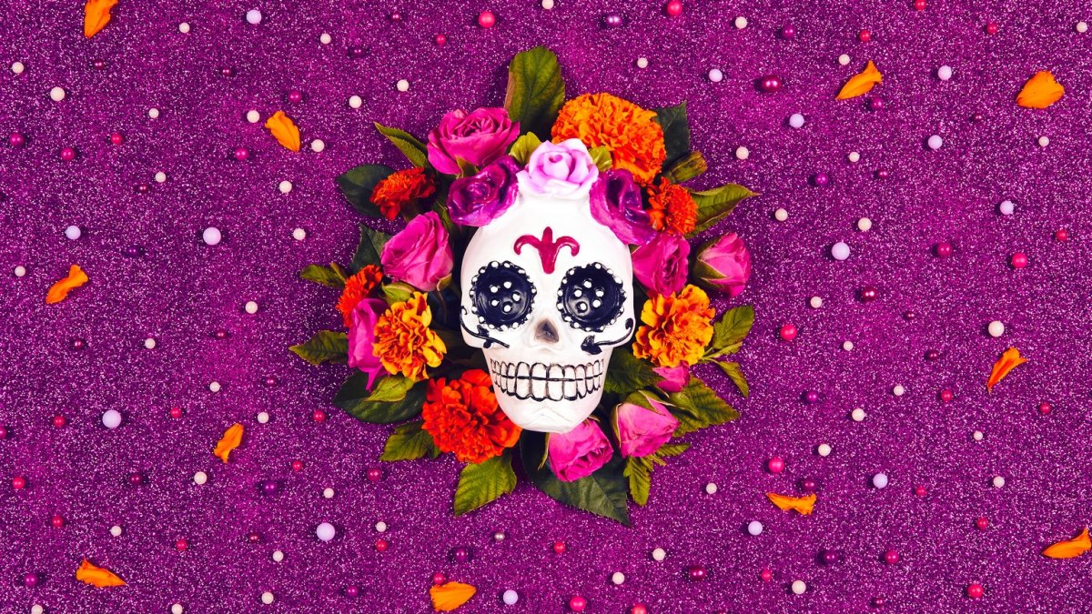 Fanciful Finds Galore Grace Olvera Street's Free Muertos Artwalk - Vimarsana News