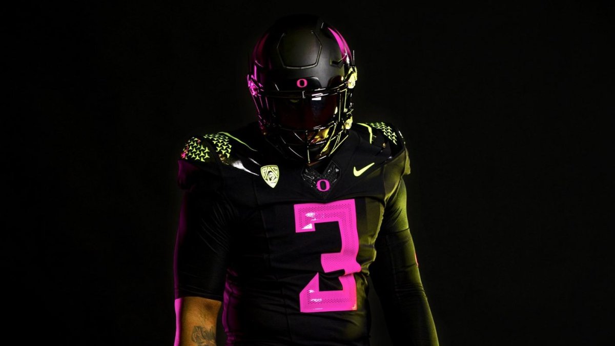 Oregon Football Unveils New 'Breast Cancer Awareness' Uniforms