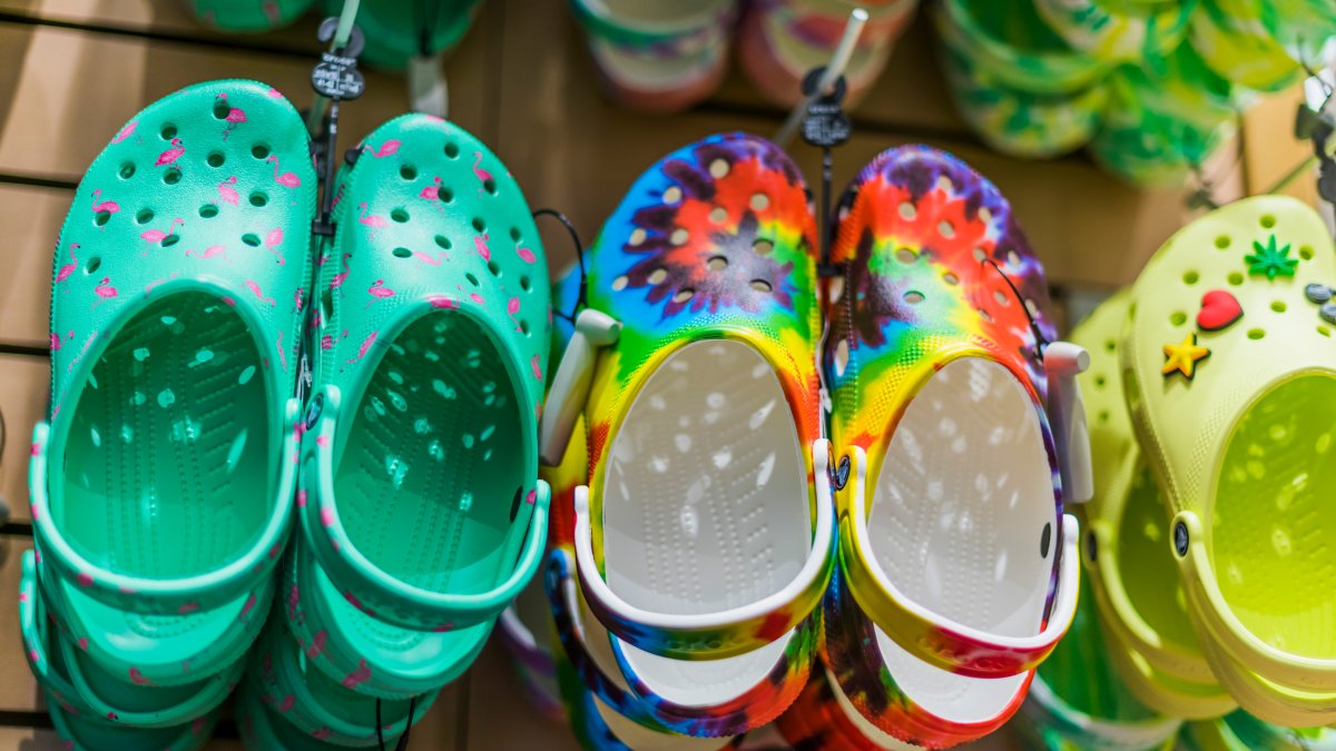 Croctober: Crocs to Give Away Thousands of Free Shoes for 20th Anniversary – NBC Los Angeles - Vimarsana News