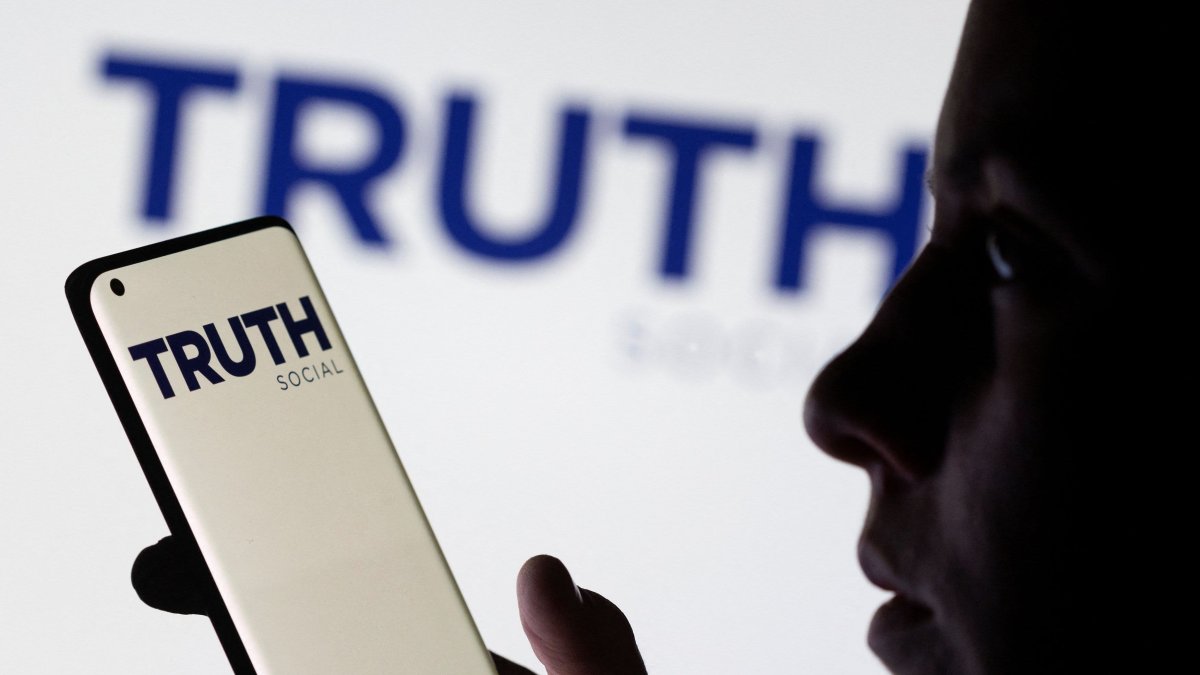 Trump Media Merger Partner Loses Board Member Days Before Pivotal Shareholder Meeting - Vimarsana News