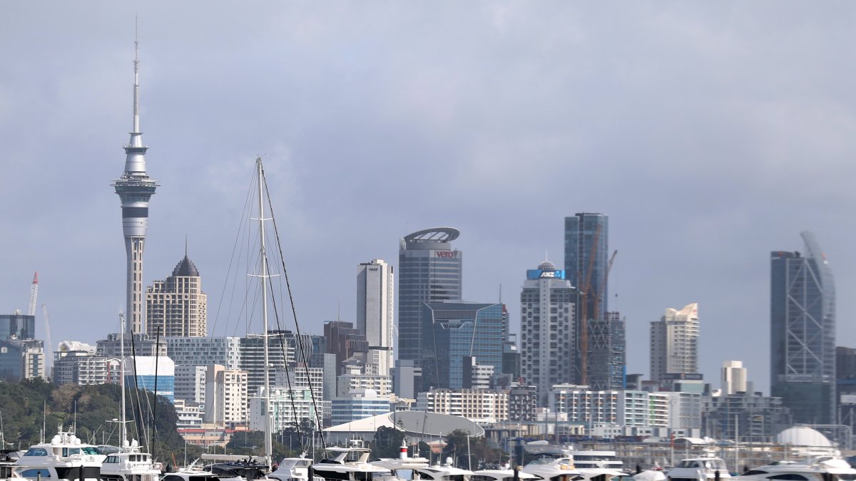 New Zealand Delivers Its Biggest Rate Hike Ever; Asia-Pacific Stocks Mixed Ahead of Fed Minutes - Vimarsana News
