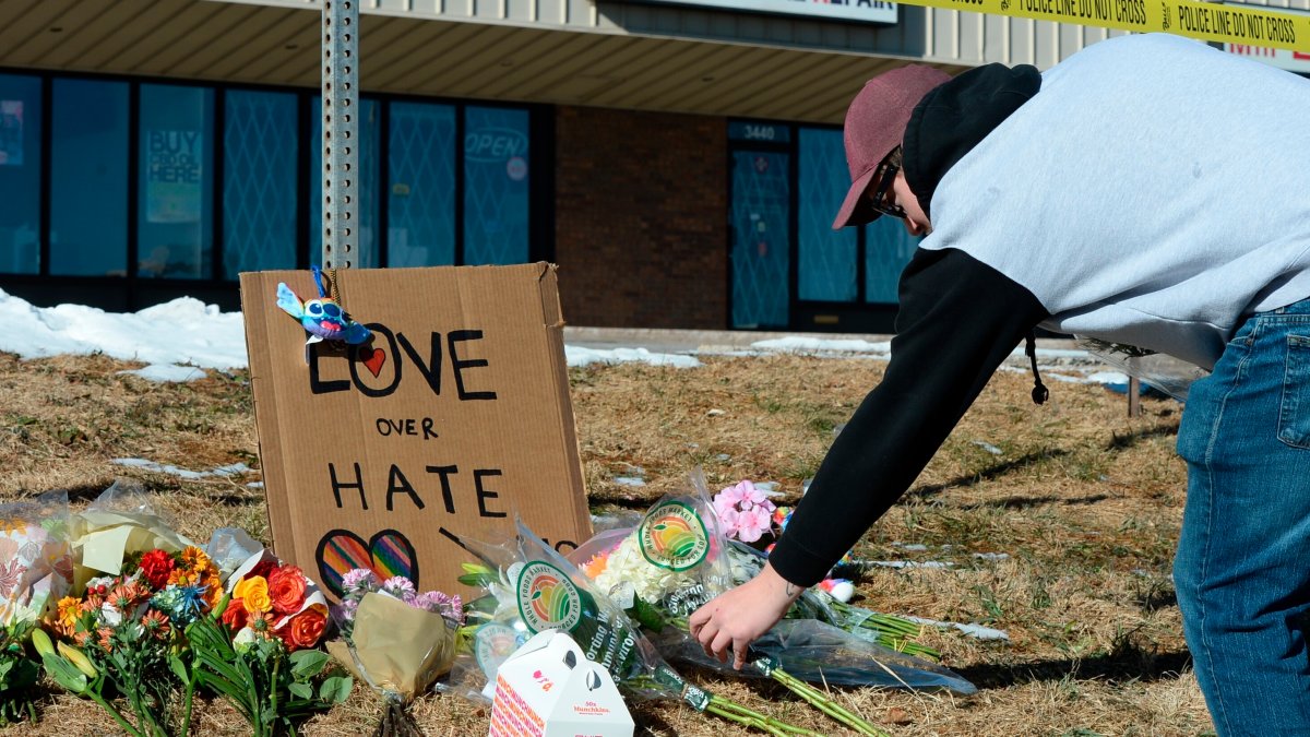 Colorado Springs Gunman Sued By Own Gun During LGBTQ Nightclub Attack – NBC Los Angeles - Vimarsana News