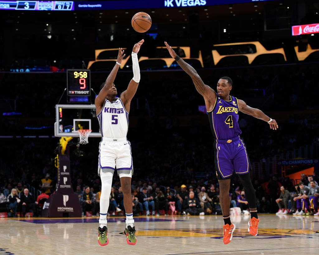 Kings keep LeBron-less Lakers reeling to fifth straight loss