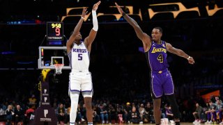 Sacramento Kings v Los Angeles Lakers