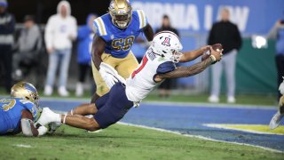 COLLEGE FOOTBALL: NOV 12 Arizona at UCLA