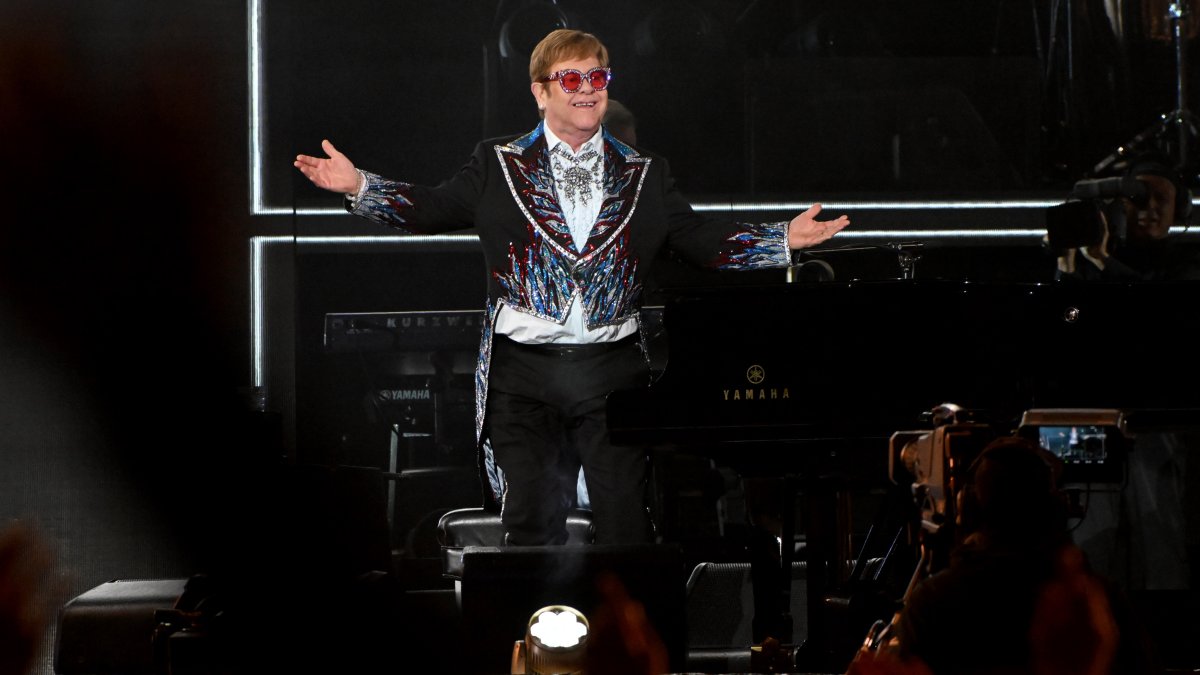Elton John rockets toward retirement at Dodger Stadium - Sentinel Colorado