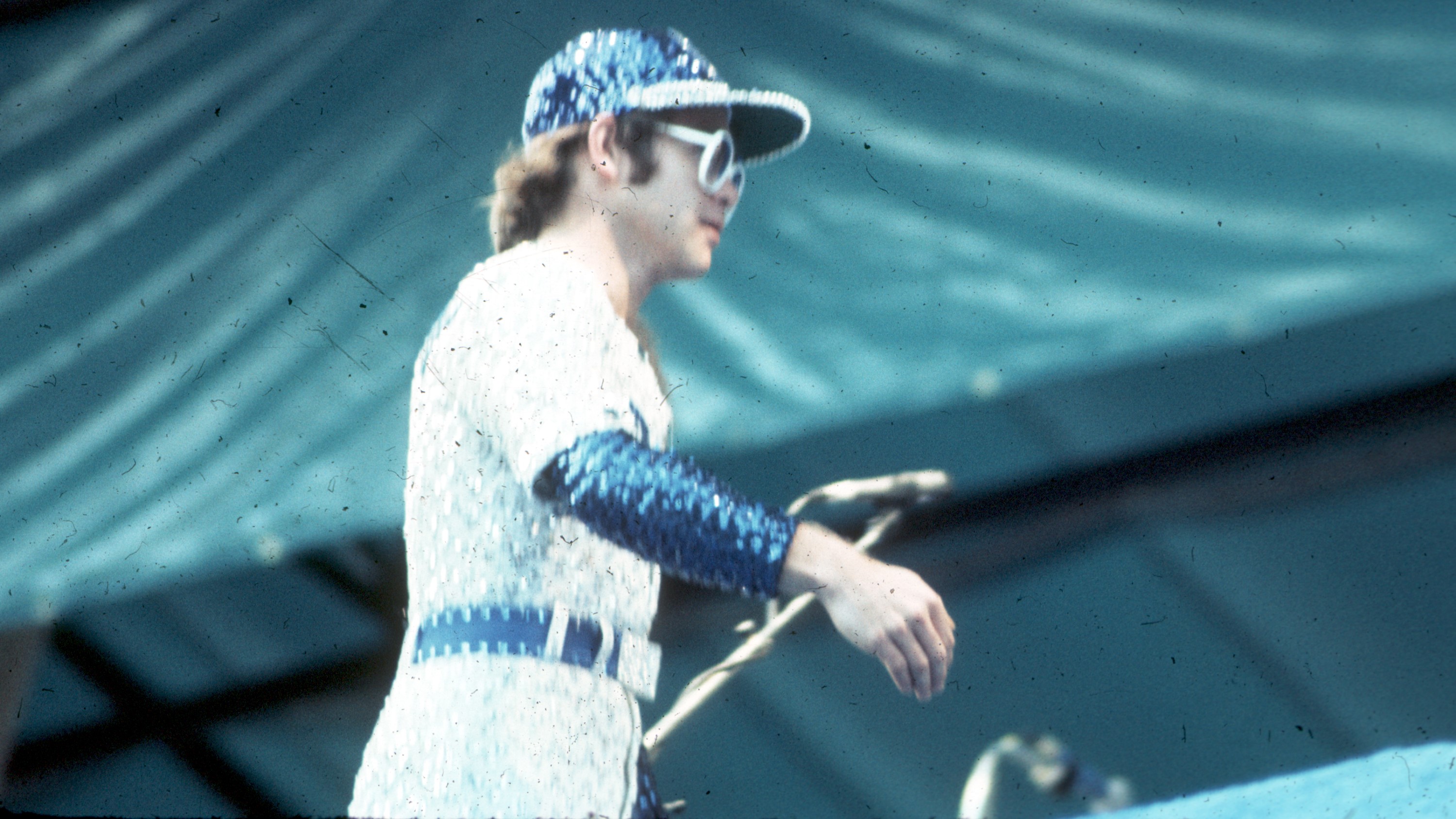 Revisiting Elton John's iconic 1975 Dodger Stadium concerts - Los