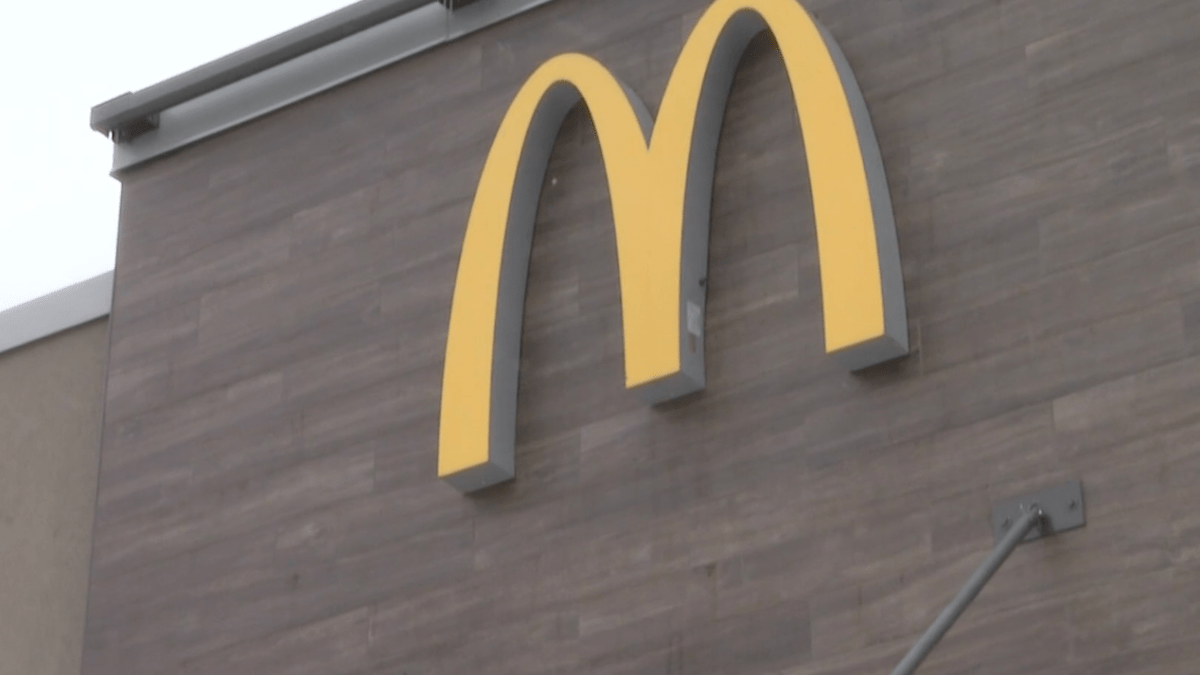 Mom Gives Birth to Little Girl in McDonald's Bathroom – NBC Los Angeles - Vimarsana News