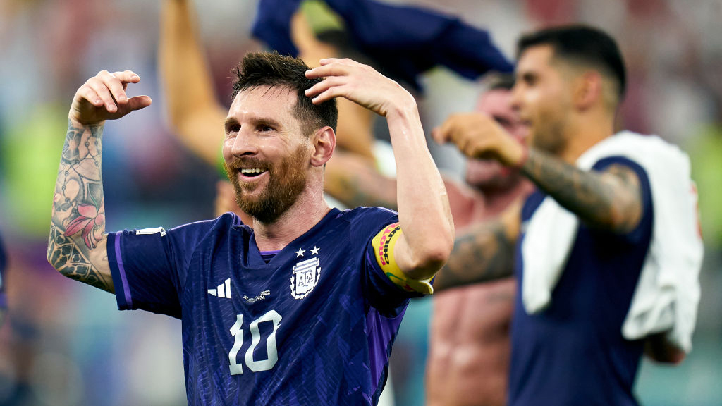 Messi and Argentina advance at World Cup, beat Poland 2-0