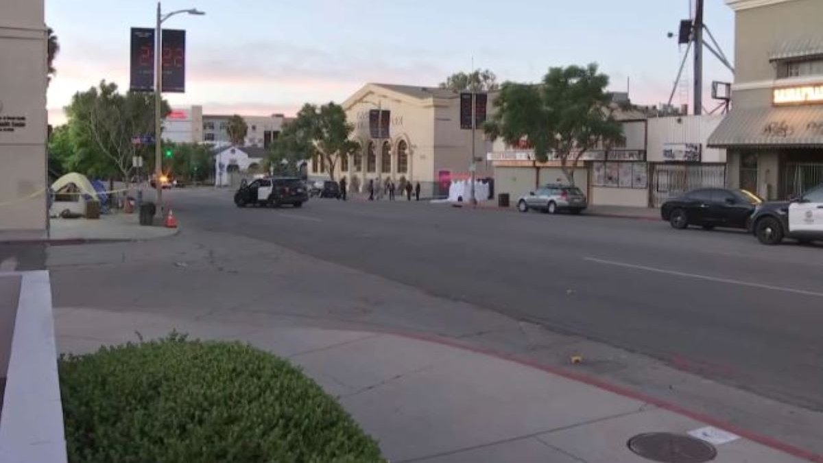 Shooting Victim Found Dead on Hollywood Sidewalk NBC Los Angeles