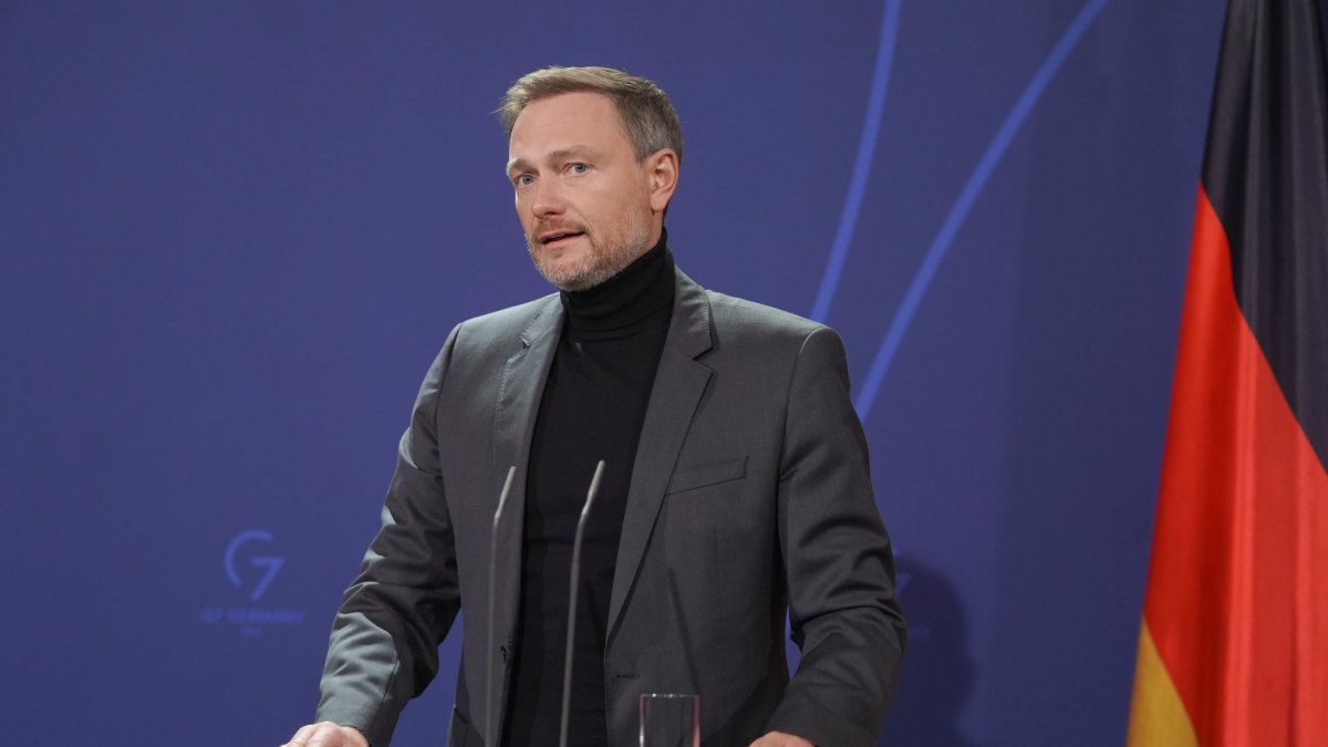 Germany Says Borrowing More Money to Compete With the U.S. Would Be a 'Threat' to Europe – NBC Los Angeles - Vimarsana News