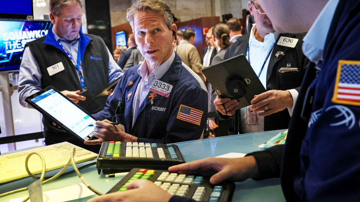 Stock Futures Are Flat as Investors Await Wednesday's Federal Reserve Rate Hike Decision - Vimarsana News