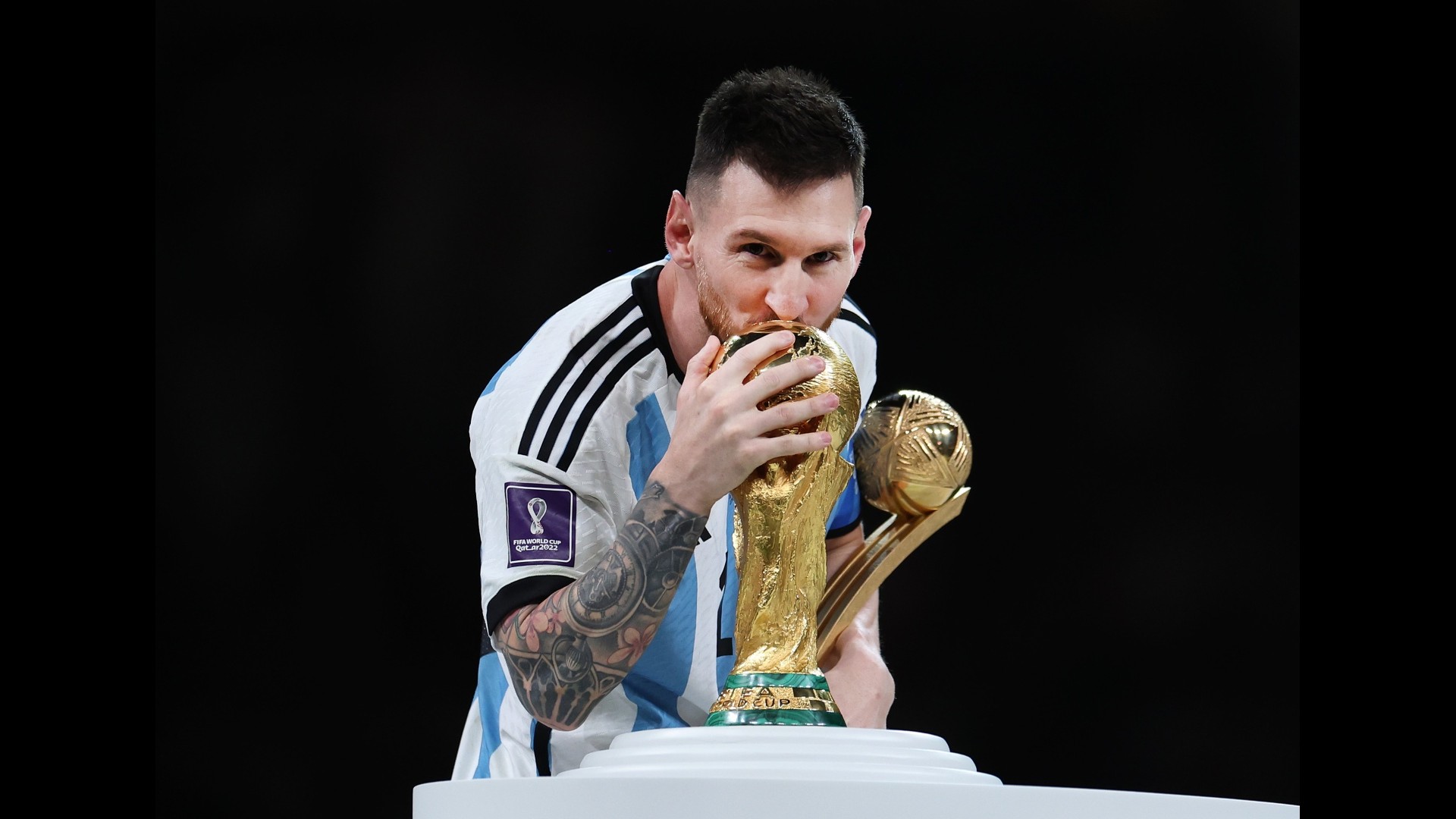 World Cup trophy ceremony: Fox's decision to boot Argentina's celebration  to FS1 in favor of NFL called 'criminal'