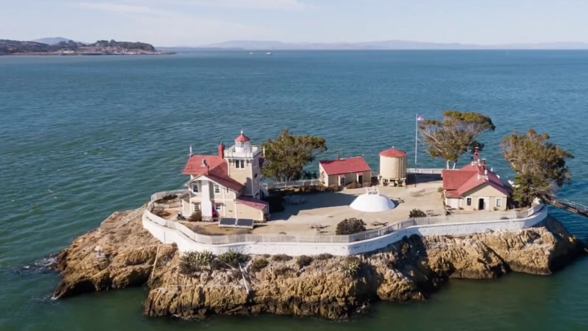 Want to Live on a Private Island With Views of the San Francisco Bay? This Lighthouse Needs Keepers