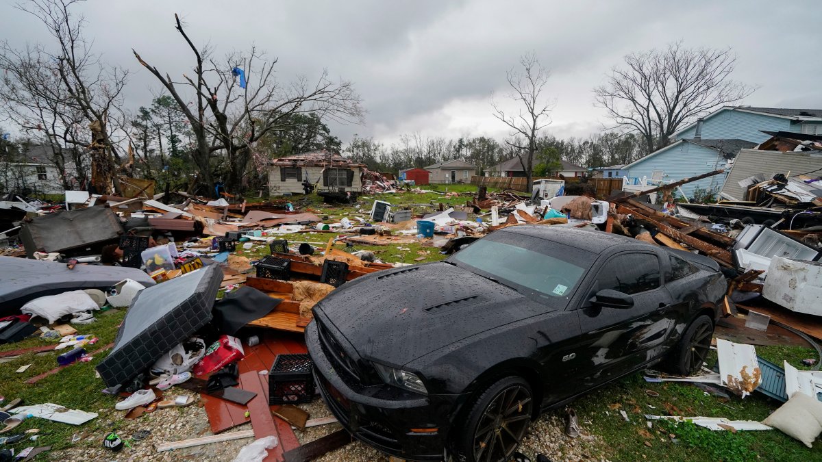 Powerful Winter Storm Leaves at Least 3 Dead in Louisiana – NBC Los Angeles - Vimarsana News