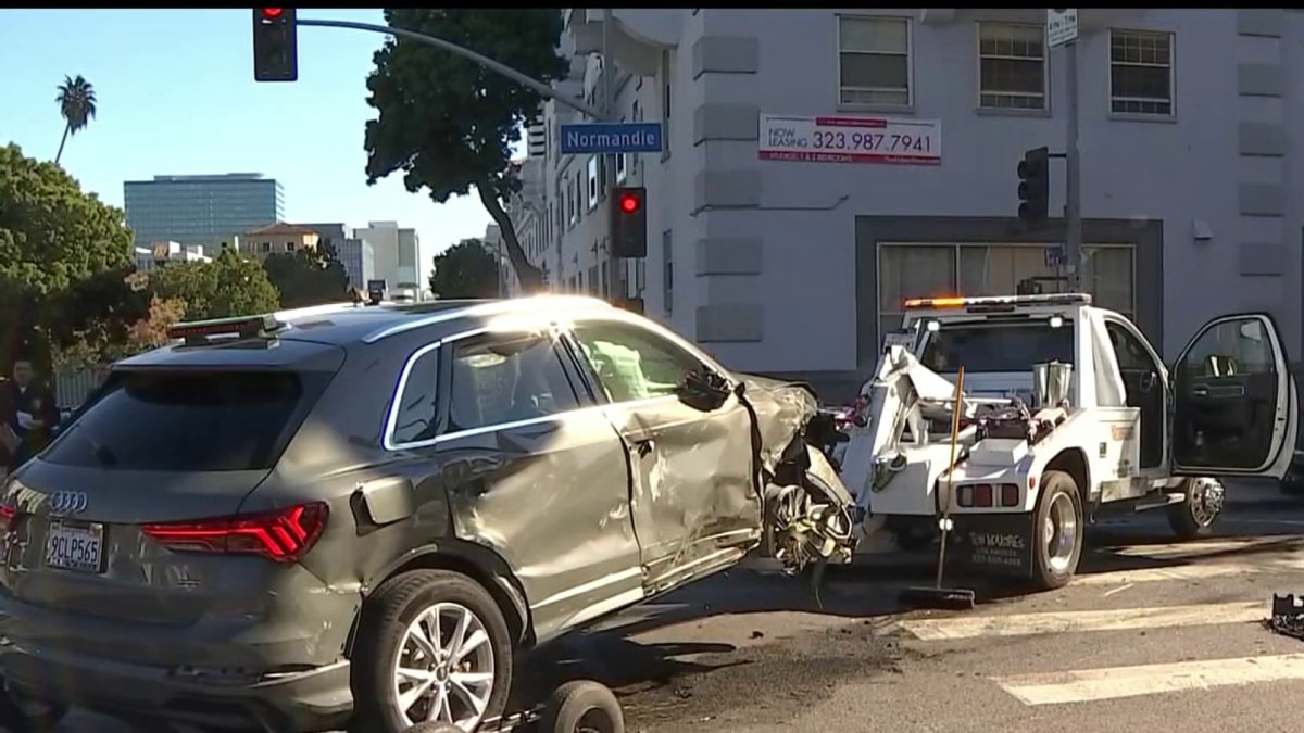 Pursuit Driver Crashes Into Two Vehicles, Bicyclist in Koreatown - Vimarsana News