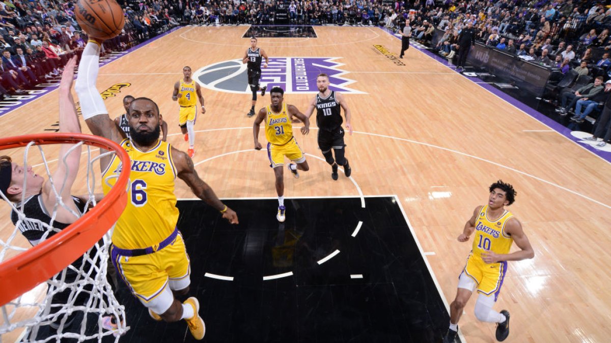 LeBron James' triple-double against Kings helps Lakers end five-game losing  streak - Los Angeles Times