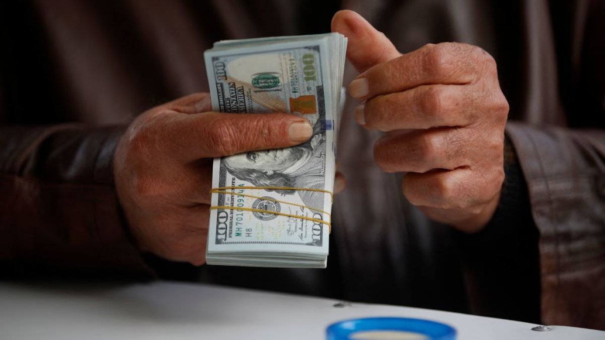 List of Cities: Minimum Wage Increases in California in January 2023 – NBC  Los Angeles