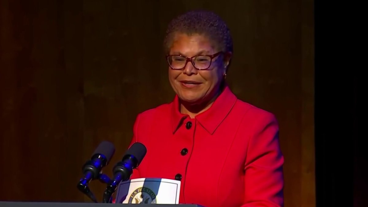 Karen Bass Names Los Angeles Community College District Chancellor to Serve on Transition Team - Vimarsana News