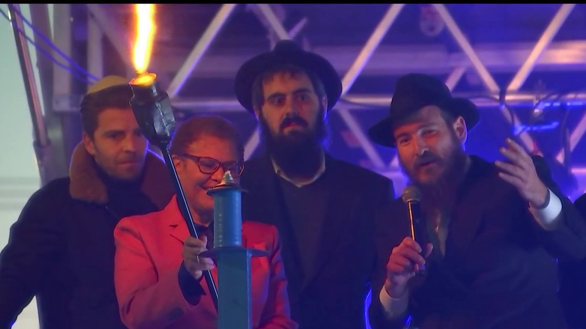 Menorah Lightings Held Throughout LA Area To Mark Start of Hanukkah - Vimarsana News
