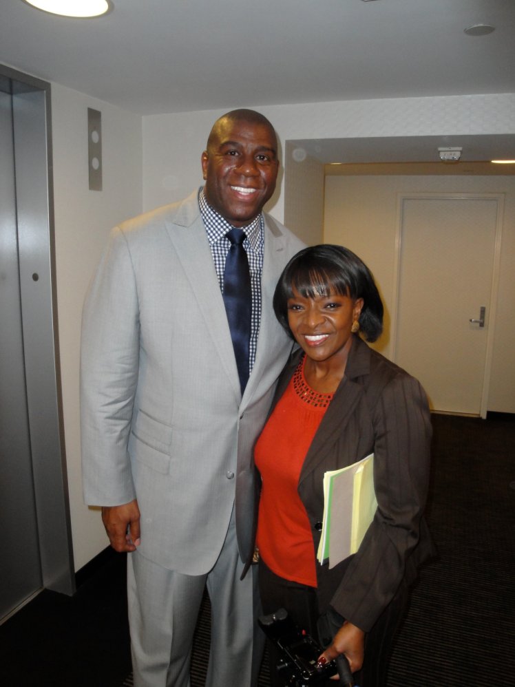 Photos: Celebrating the Career of Reporter Beverly White at NBC4 – NBC