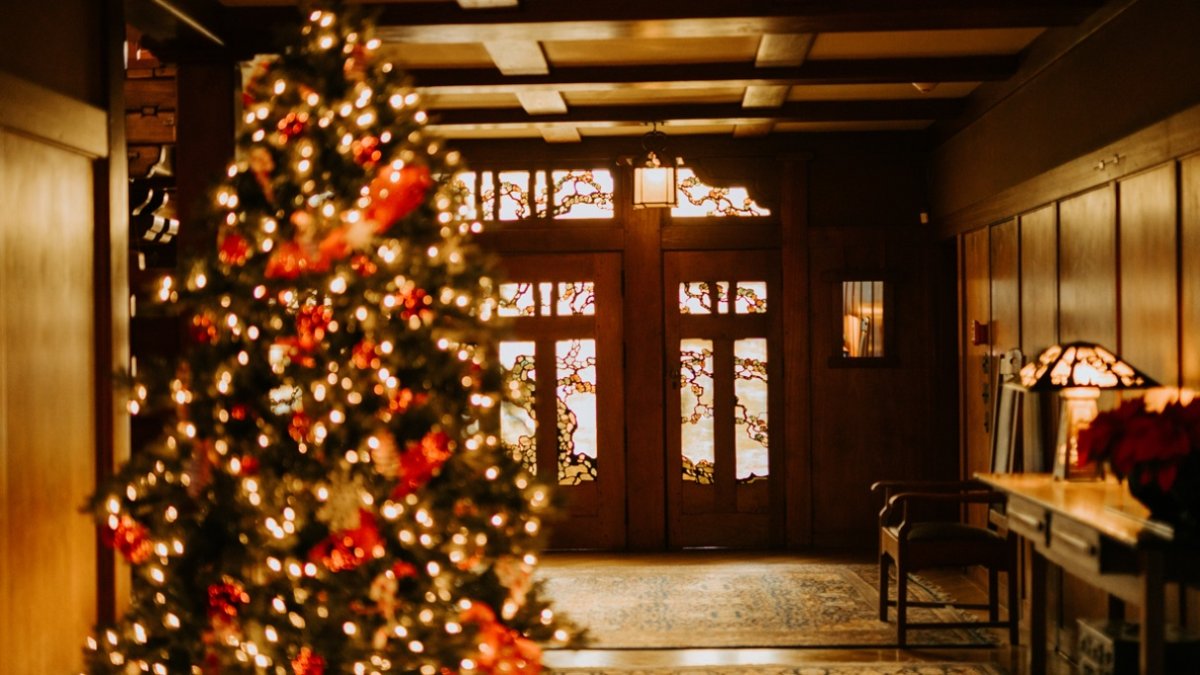 The Gamble House’s Christmas Vibe Brims With Woodsy Whimsy NBC Los