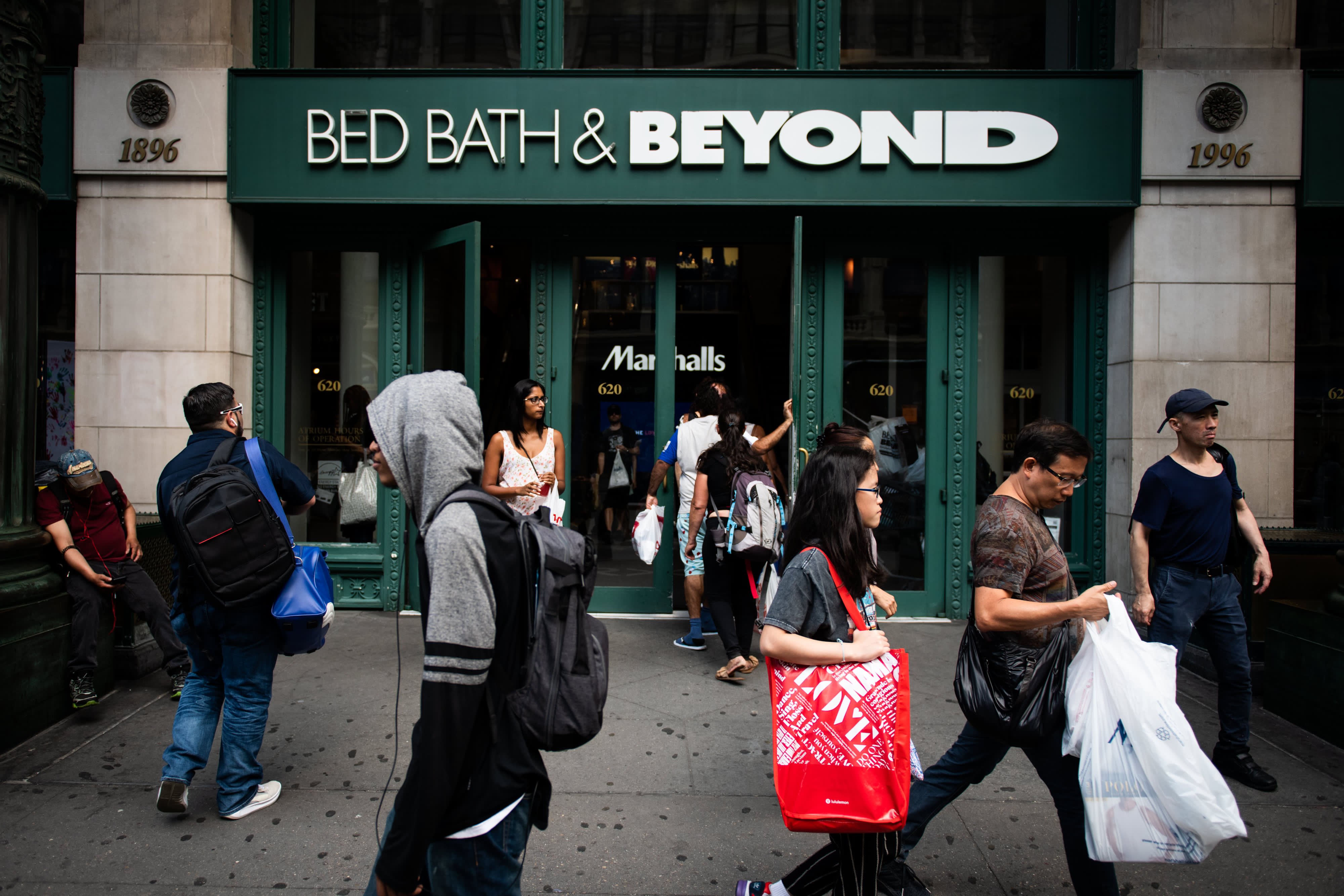 Stocks Making the Biggest Moves Midday: Bed Bath & Beyond, Tesla, Expedia and More - Vimarsana News