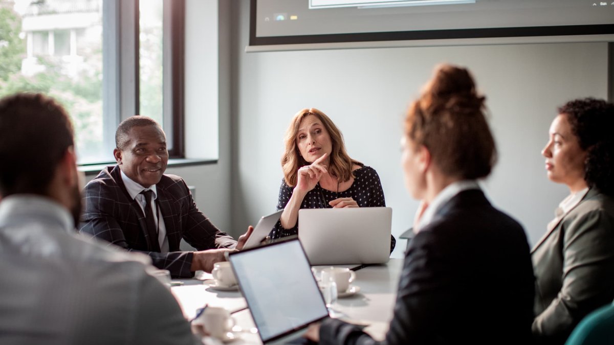 After Job Cuts, Here's How Leaders Can Boost 'Layoff Survivor' Morale and Productivity – NBC Los Angeles - Vimarsana News