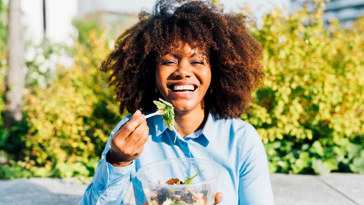 How to Use Intuitive Eating to Develop Your Own Guilt-Free Relationship With Food, From a Registered Dietician - Vimarsana News