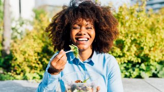 How to Use Intuitive Eating to Develop Your Own Guilt-Free Relationship With Food, From a Registered Dietician