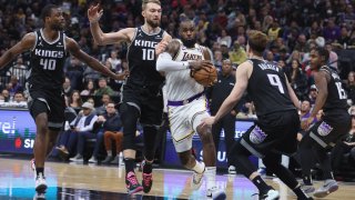 Lakers vs Kings Final Score: L.A. falls to Sacramento as LeBron returns -  Silver Screen and Roll