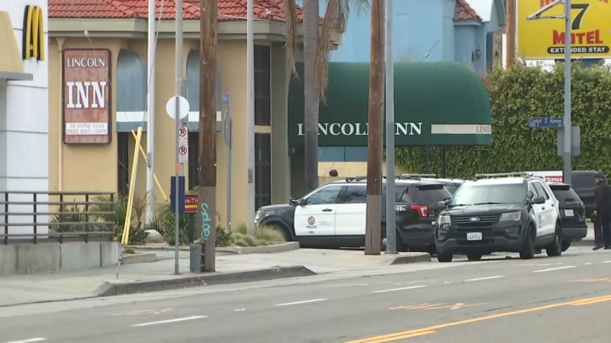 Man Detained After Murder Suspect Had Barricaded Self in Venice Motel