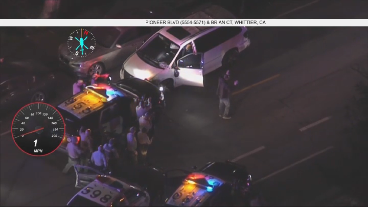 Chase Ends After Police Spin Out Van Causing It To Crash Into Parked Cars In Whittier Nbc Los 6445