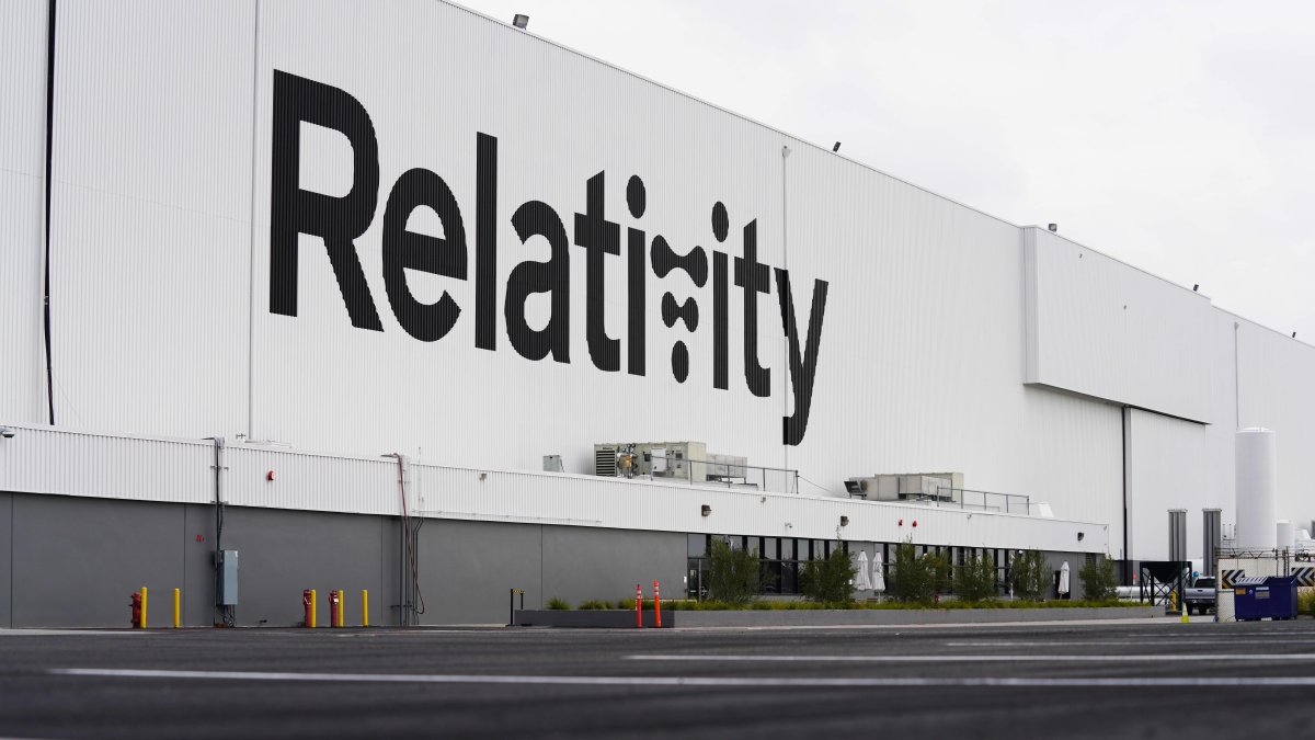 Inside the 'Wormhole,' Relativity Space's Monster Factory 3D-Printing Reusable Rockets – NBC Los Angeles - Vimarsana News
