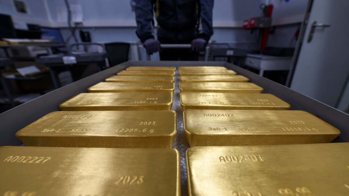 Gold Demand Surged to an 11-Year High in 2022 on 'Colossal' Central Bank Buying – NBC Los Angeles - Vimarsana News