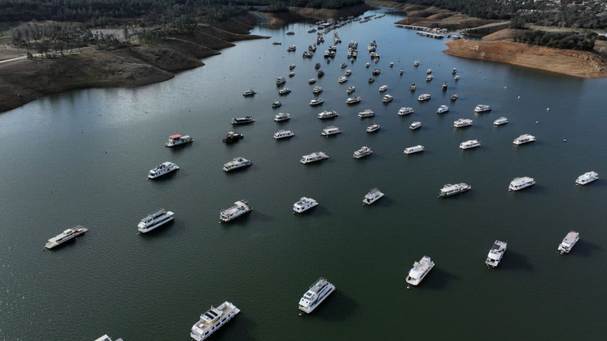Photos Document Lake Oroville's Rise After Storms Hit California - Vimarsana News