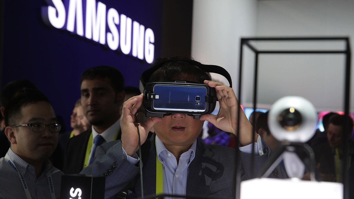 Samsung Is 'Working Out' a Roadmap for Mixed Reality Devices as Rumors of an Apple Headset Swirl – NBC Los Angeles - Vimarsana News