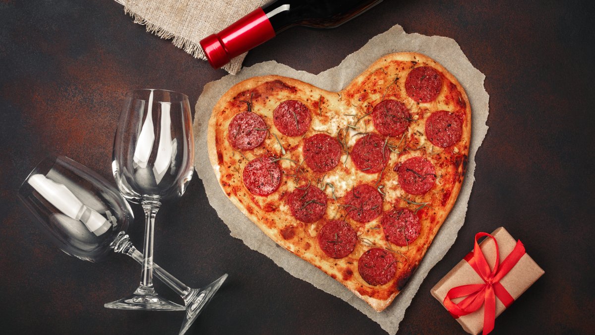 Valentine's Day 2023: Food Deals and Freebies – NBC Los Angeles - Vimarsana News
