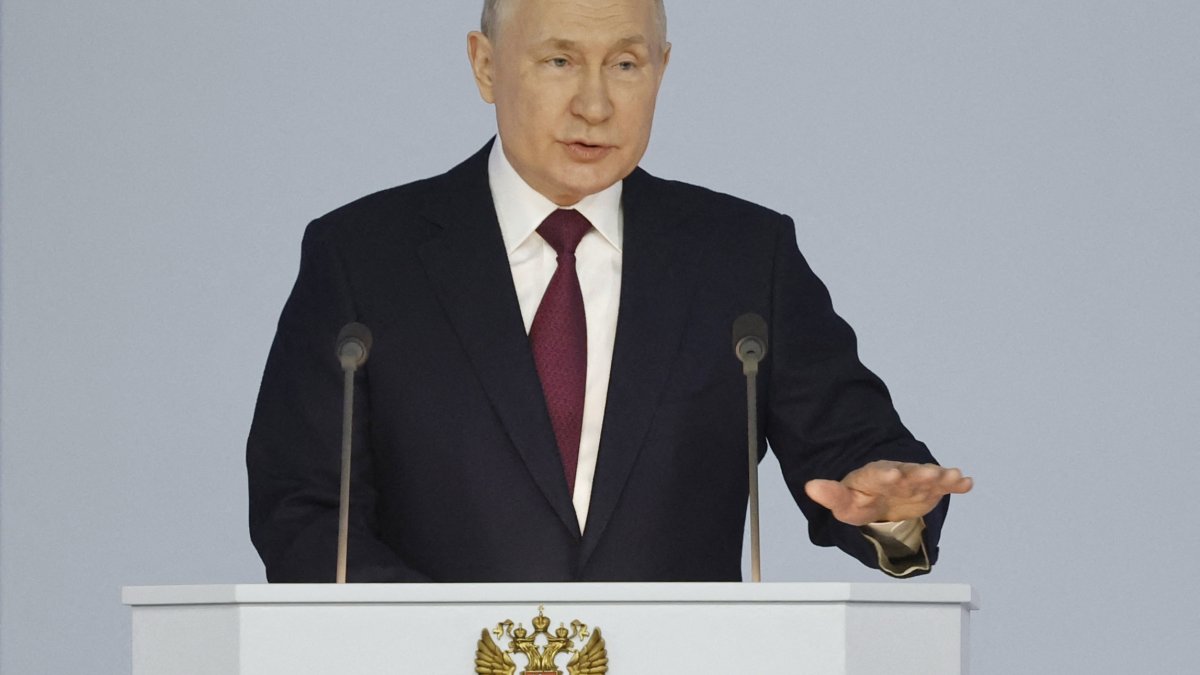 What Putin's 'Suspension' of the New START Nuclear Treaty Means – NBC Los Angeles - Vimarsana News