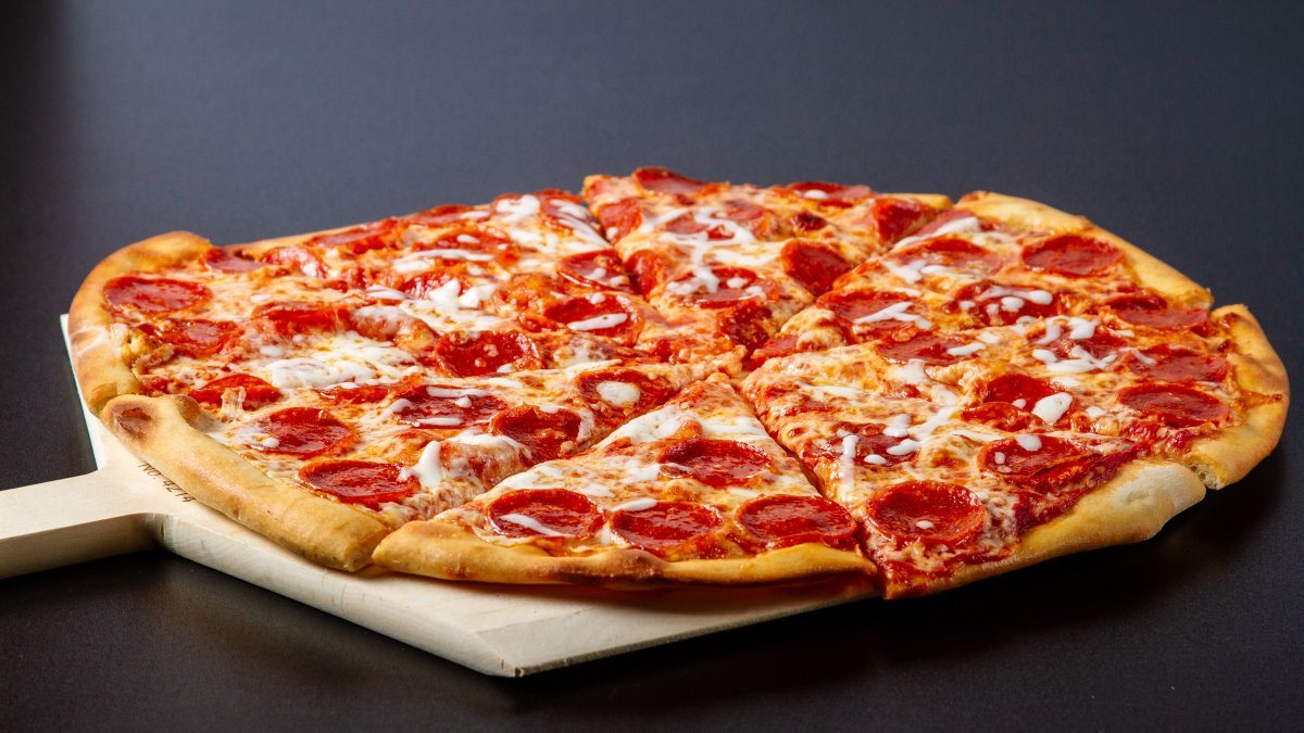 National Pizza Day 2023: Where to Get Freebies and Deals – NBC Los Angeles - Vimarsana News