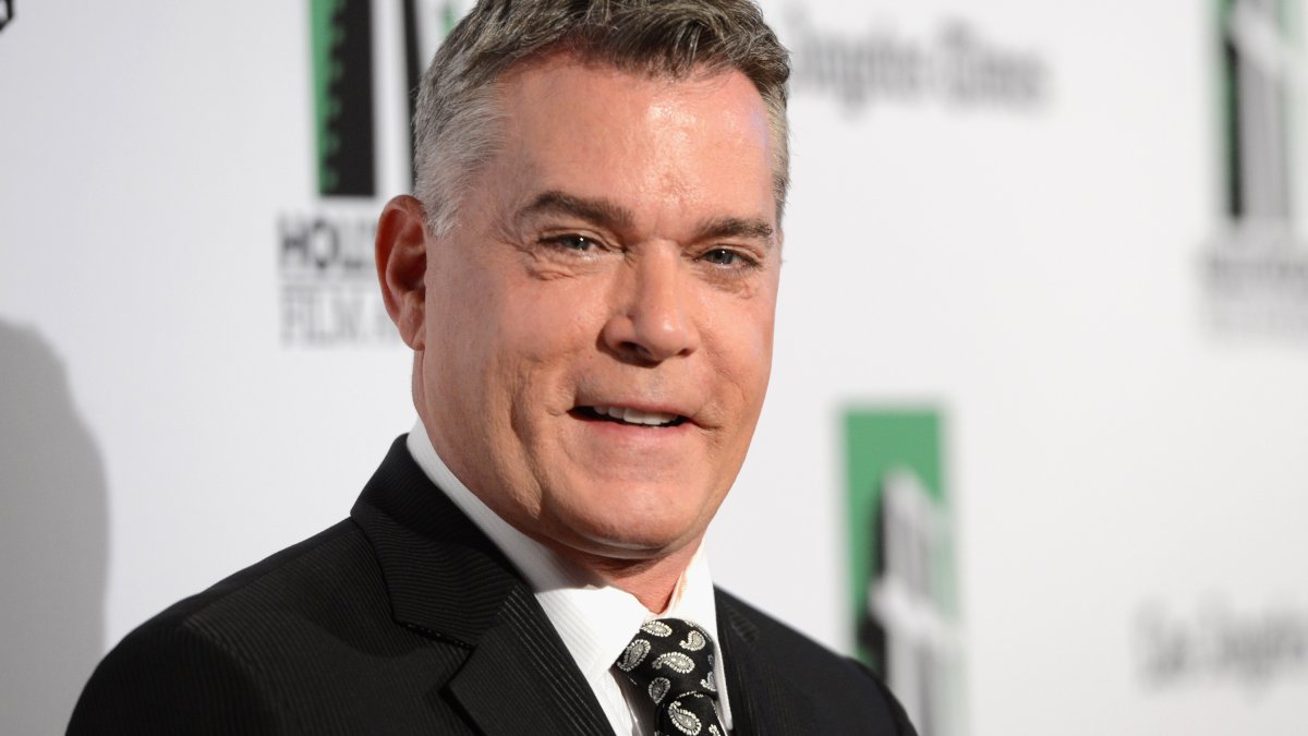 Ray Liotta's Hollywood Walk of Fame Star Unveiled – NBC Los Angeles - Vimarsana News