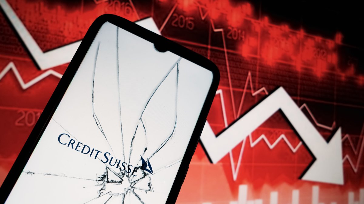 'The Weakest Links Are Cracking': Investors Consider Possible Credit Suisse Contagion – NBC Los Angeles - Vimarsana News