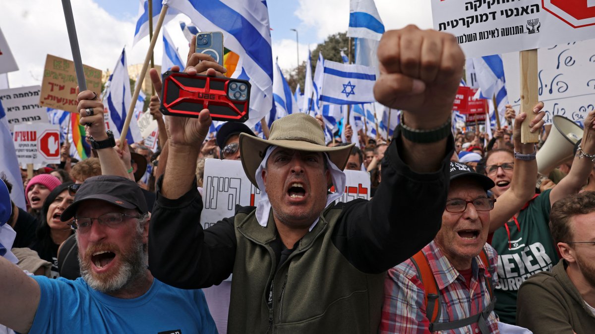 Amid Protests, Israel Prepares for 75th Birthday Celebration – NBC Los ...