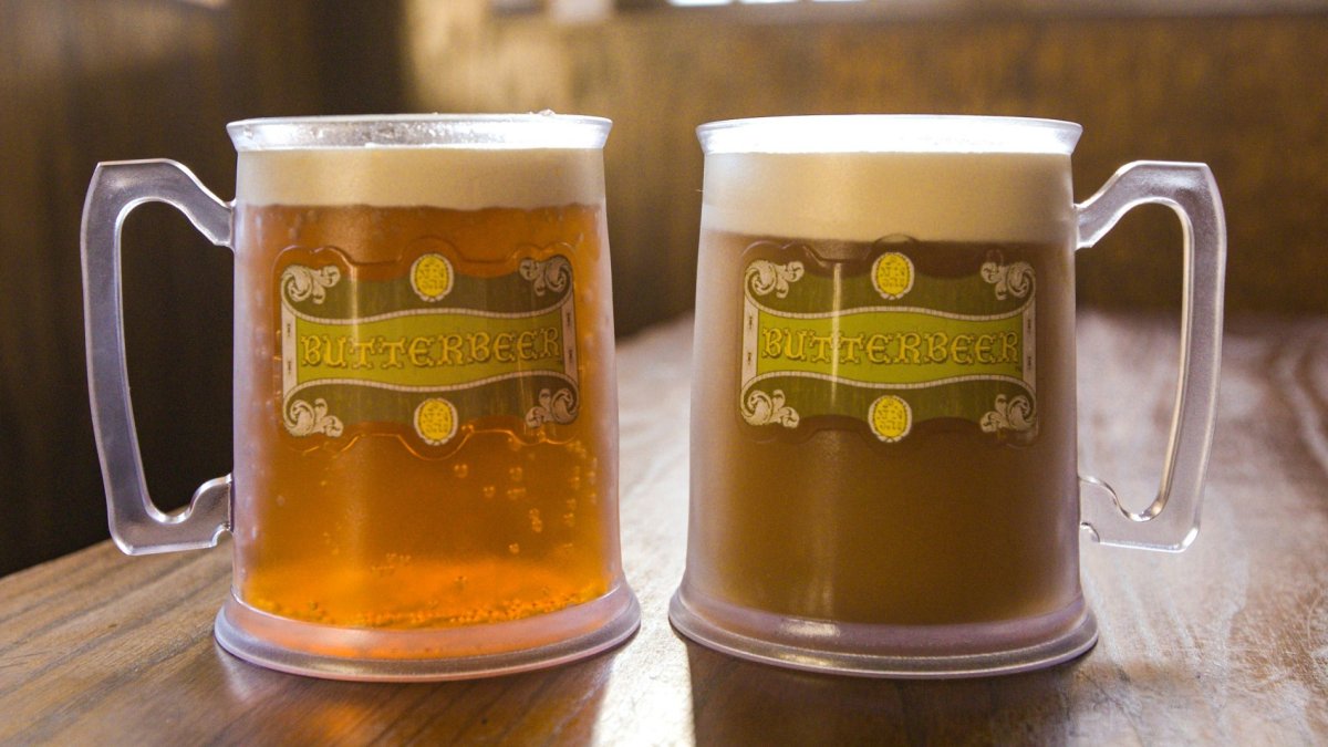 https://media.nbclosangeles.com/2023/03/Cold-and-Frozen-Vegan-Butterbeer-at-The-Wizarding-World-of-Harry-Potter-1.jpg?quality=85&strip=all&resize=1200%2C675