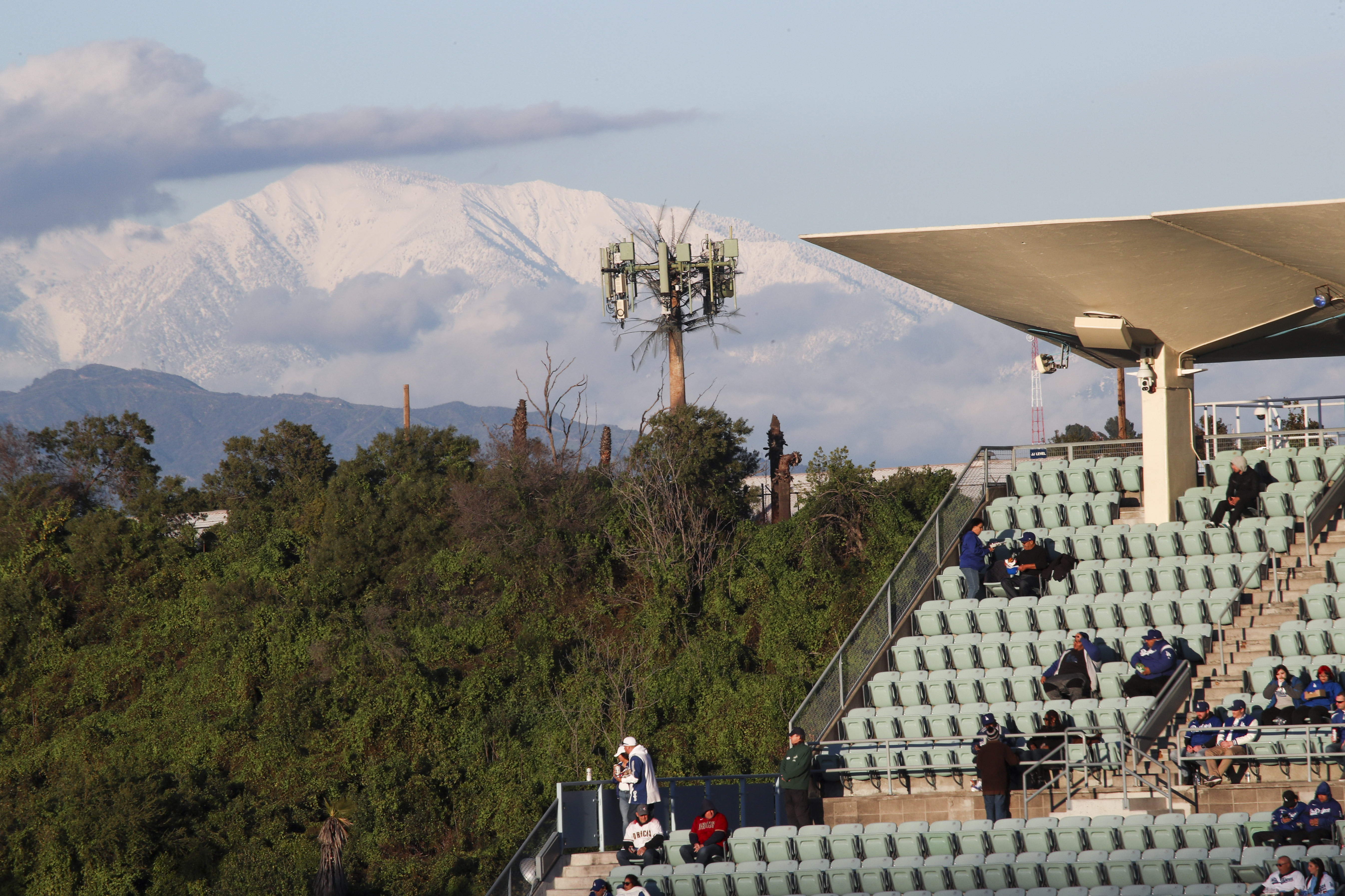 Images: Opening Day Scenes From Dodger Stadium
